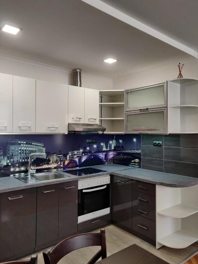 White Apartment Kazanlŭk 외부 사진
