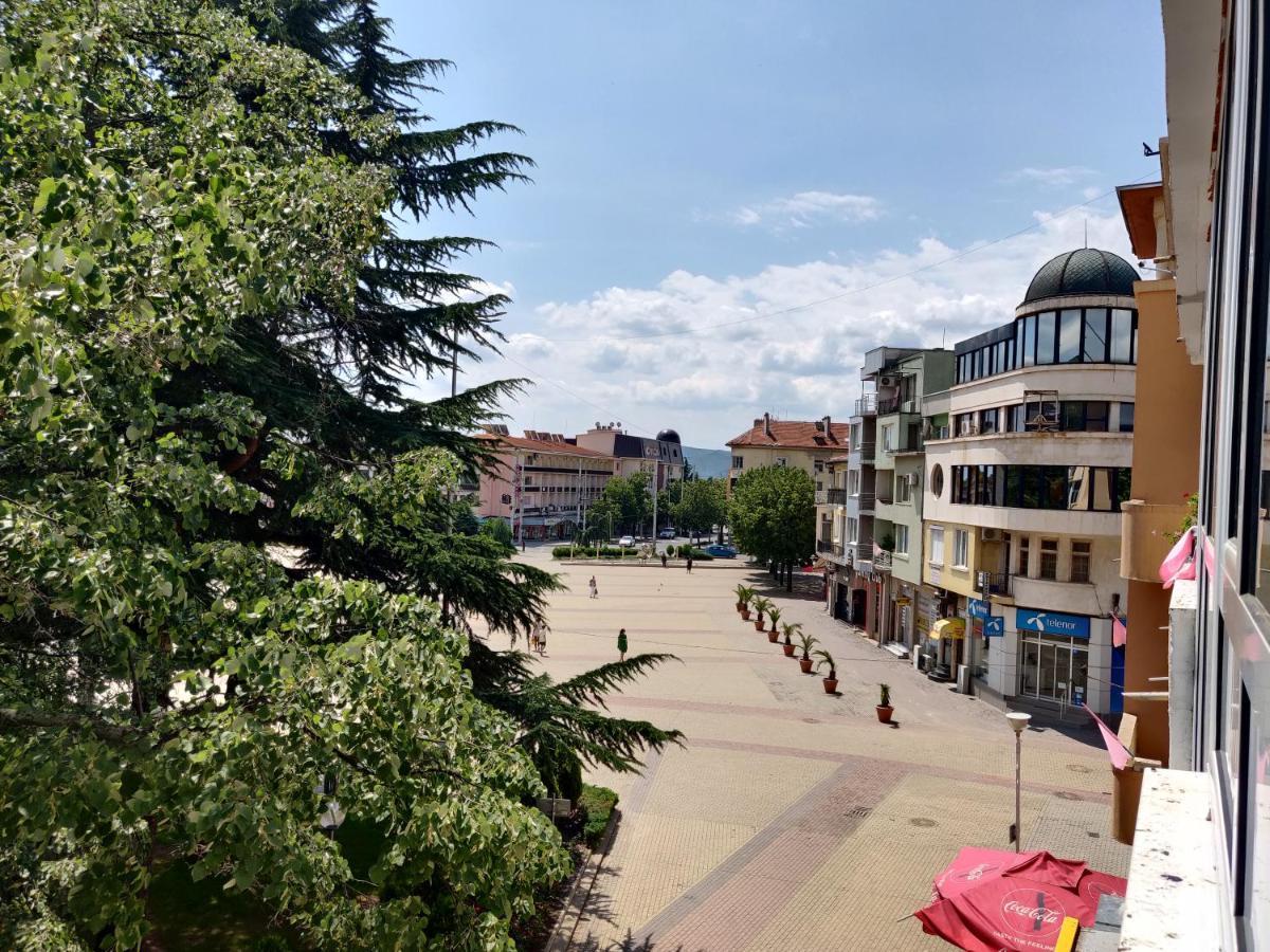 White Apartment Kazanlŭk 외부 사진